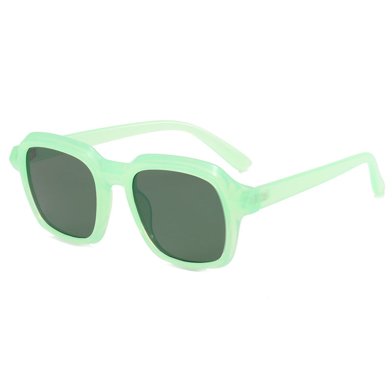 Dame kvadratisk solbrille med stilige rammer Skanto