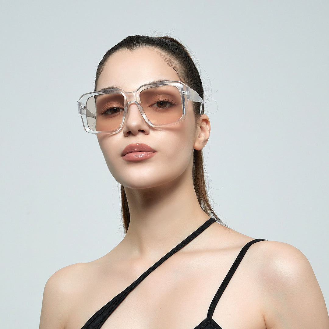 Dame moteriktig kvadratisk solbrille i moderne skilpadde-design Skanto