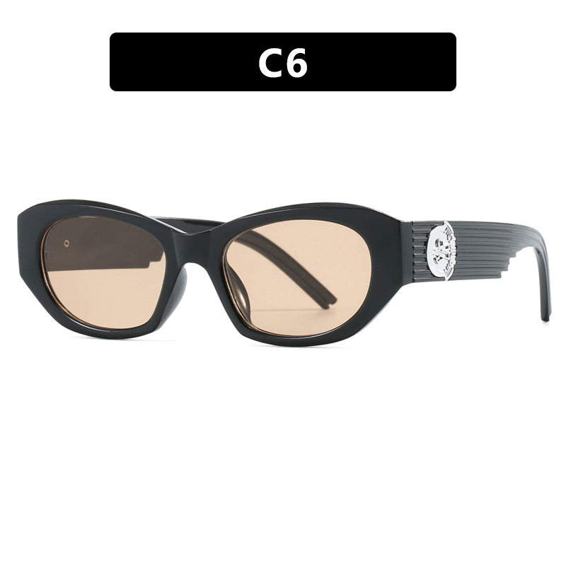 Dame moter Cat-Eye solbrille med markant design og luksuriøse detaljer Skanto