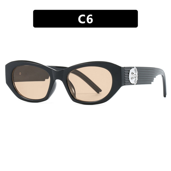 Dame moter Cat-Eye solbrille med markant design og luksuriøse detaljer Skanto