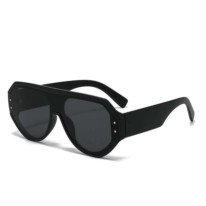 Dame fashionable oversized solbriller med bred ramme Skanto