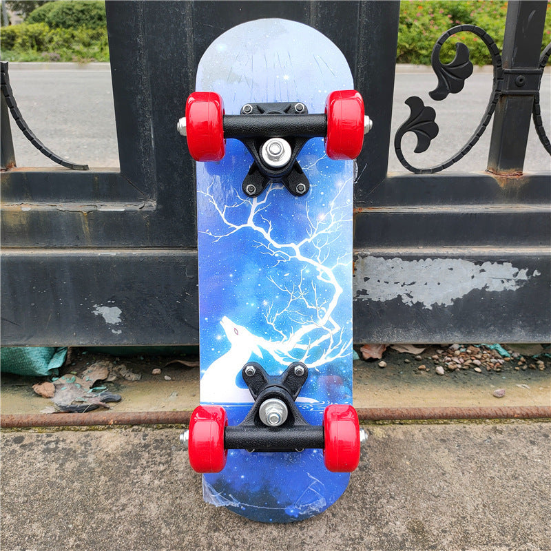 Cartoon-tema Mini Skateboard Skanto