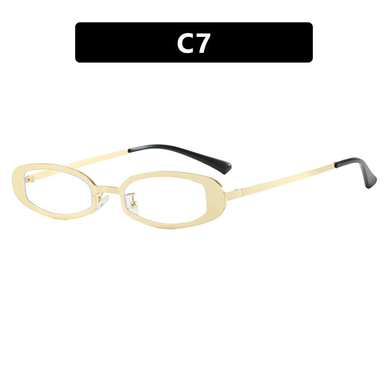 Dame moteriktig brille med elegant metallramme og fine aksenter Skanto