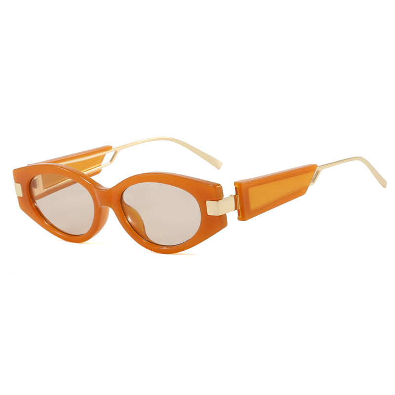 Dame elegant Cat-Eye solbriller med gullige detaljer Skanto