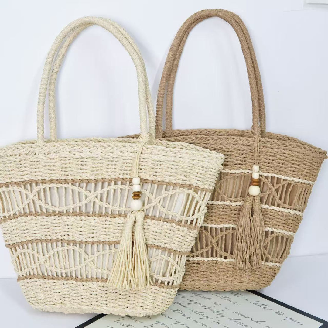 Flettet kurvveske med duskdetaljer Skanto