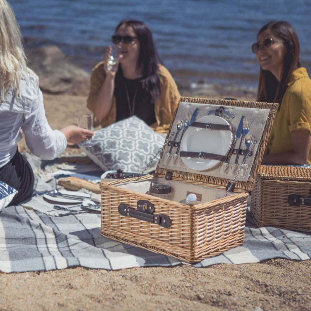 Dame piknikkurv med integrert serviset og stilige detaljer Skanto