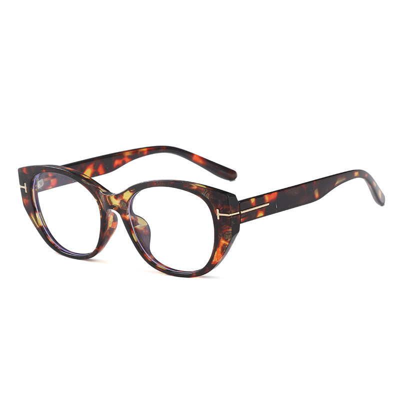 Damer Cat-Eye solbriller med elegant ramme og beskyttende UV-filter Skanto
