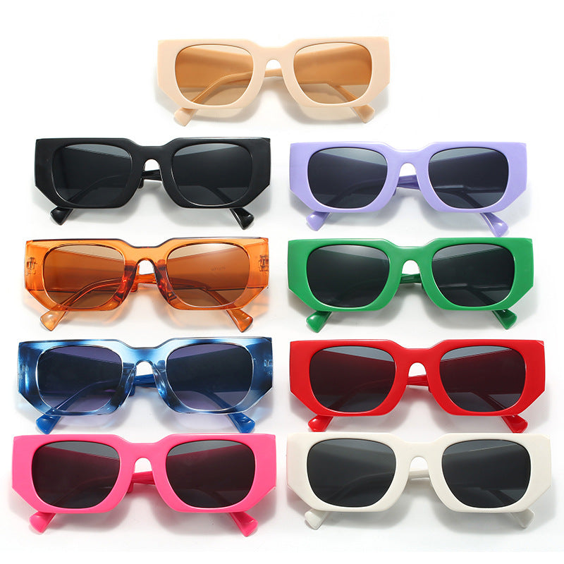 Dame geometrisk oversized solbrille med bredt design Skanto