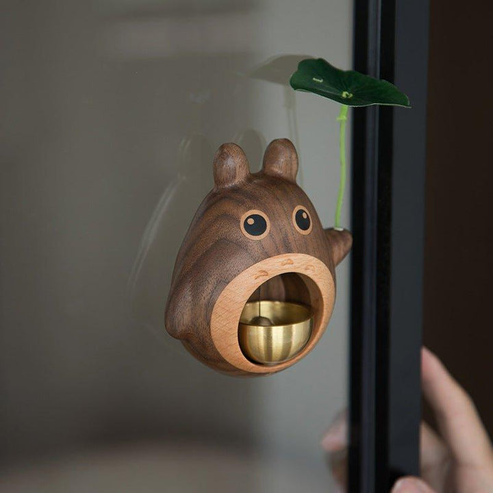 Håndlaget Tre Totoro Dørklokke Med Metallklokke | Skanto