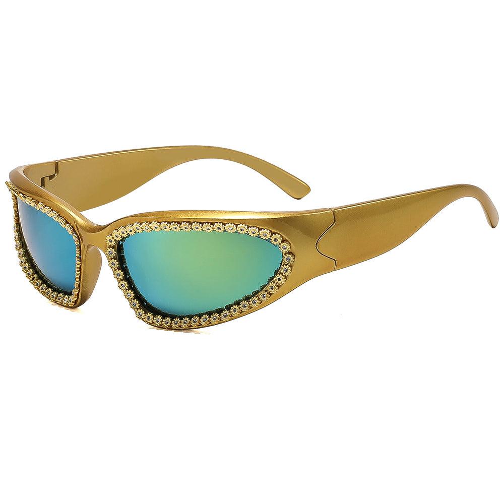 Damer moteriktig solbrille med glamorøs krystallramme Skanto