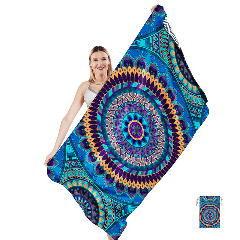 Multifunksjonelt strandhåndkle i kreativt mandala-design Skanto