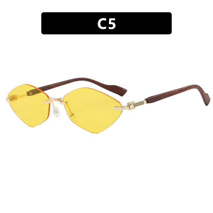 Dame geometrisk solbrille med luksuriøse trearmer og polariserte glass Skanto