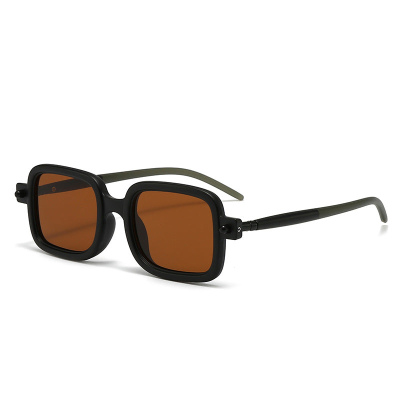 Dame moteriktig kvadratisk brille med stilige detaljer Skanto