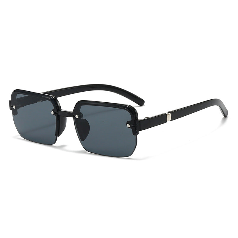 Dame moteriktig firkantet solbrille med innovativ ramme Skanto