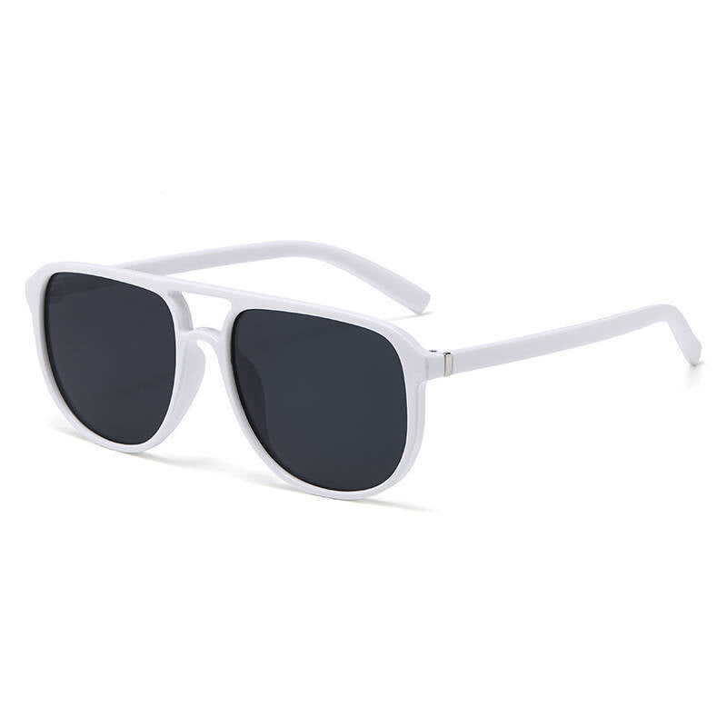 Dame moteriktig solbrille i elegant kvadratdesign Skanto