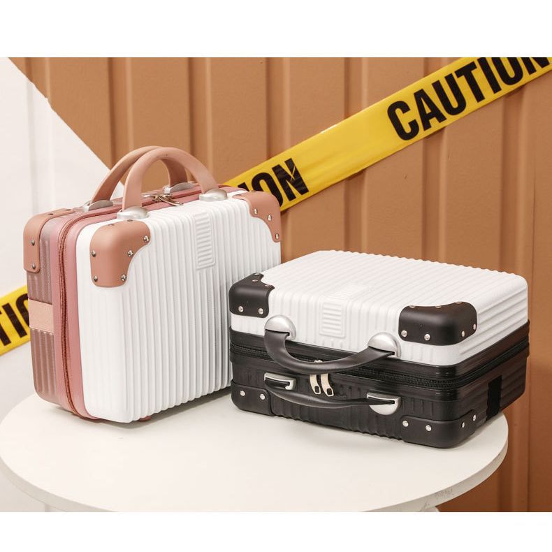 Premium Hard Shell Travel Case Skanto