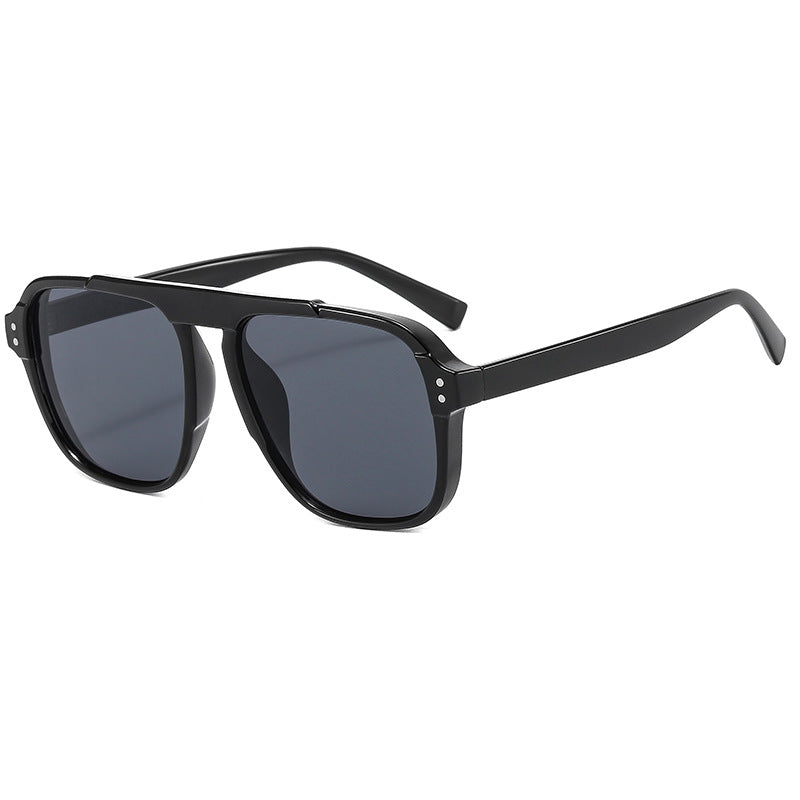 Dame geometrisk solbrille med polarisert gult glass Skanto