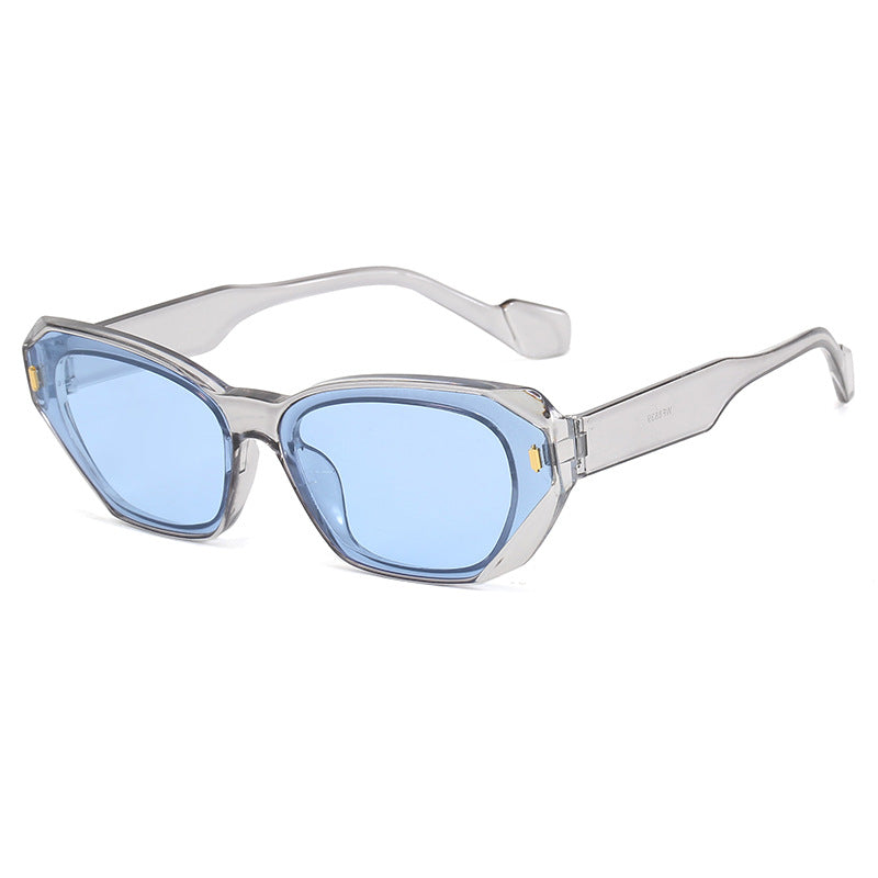 Dame geometrisk designer solbrille med markant ramme Skanto