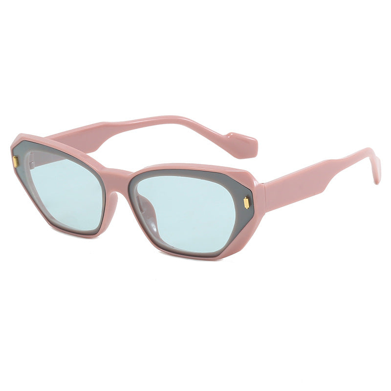 Dame geometrisk designer solbrille med markant ramme Skanto