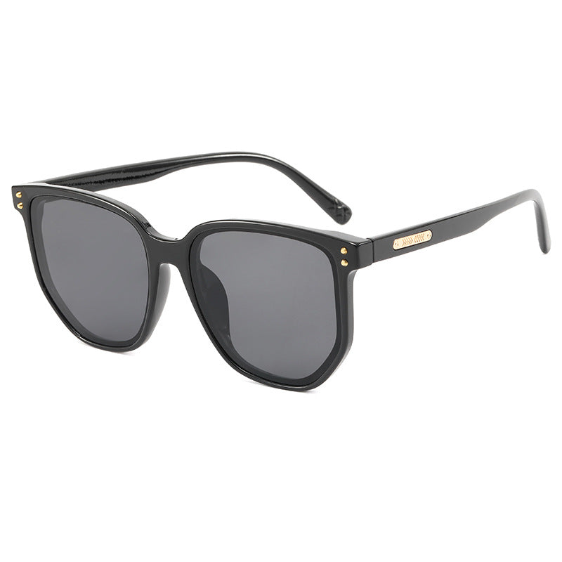 Dame moteriktig oversized solbrille med robust plastramme Skanto