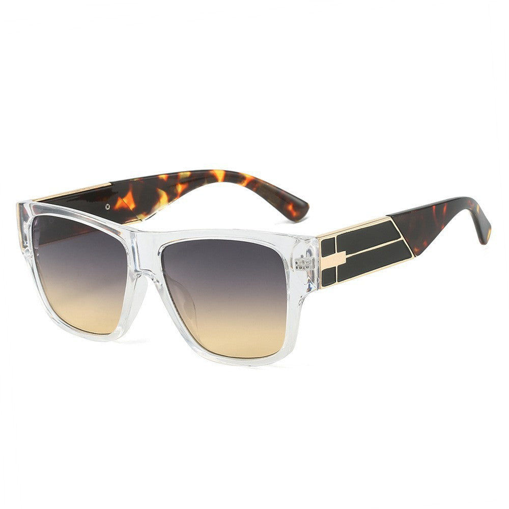 Dame moteriktig oversized solbrille med elegant ramme Skanto