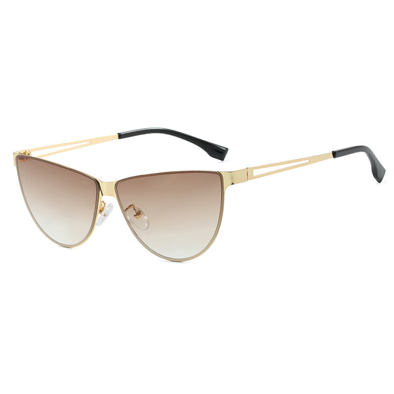 Dame Cat-Eye solbriller med stilfull metallramme og beskyttende UV-filter Skanto
