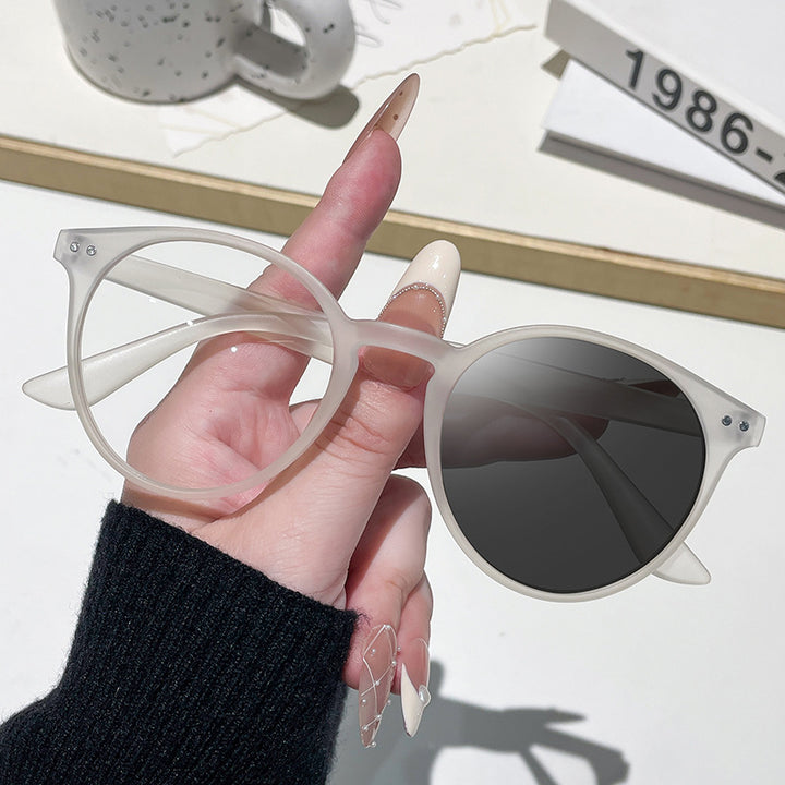 Dame Cat-Eye solbriller med transparent ramme Skanto