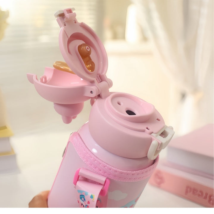 Insulated water bottle with integrated carrying strap and cute cat motif Skanto