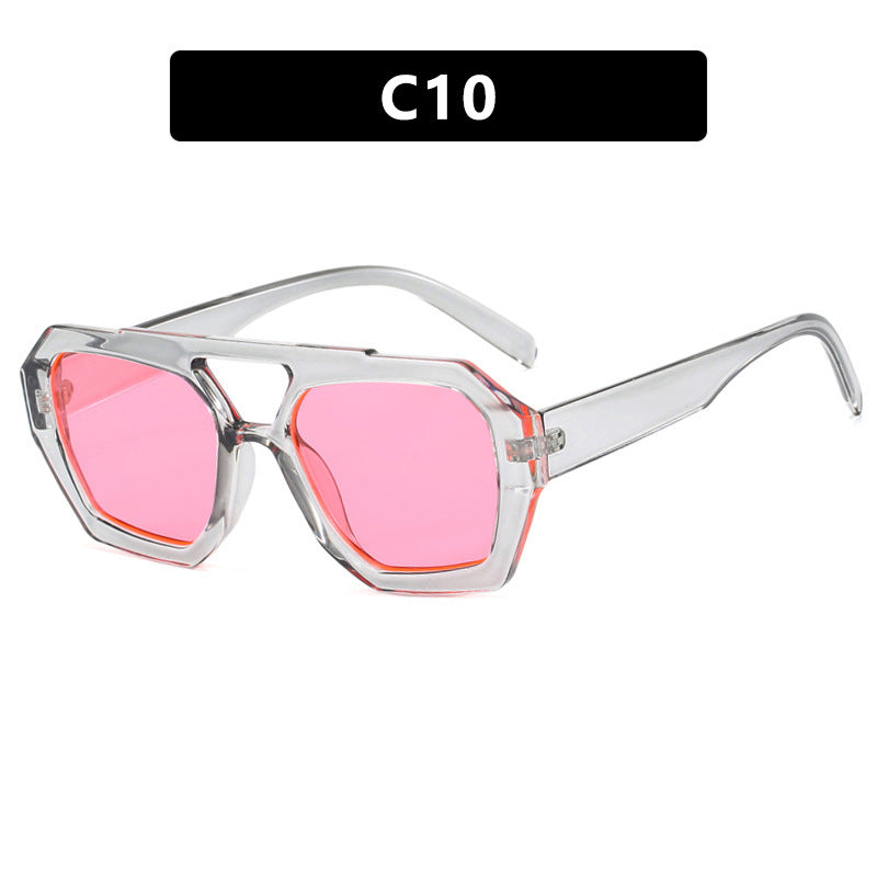 Dame geometrisk solbrille laget av robust plast med polarisert glass Skanto