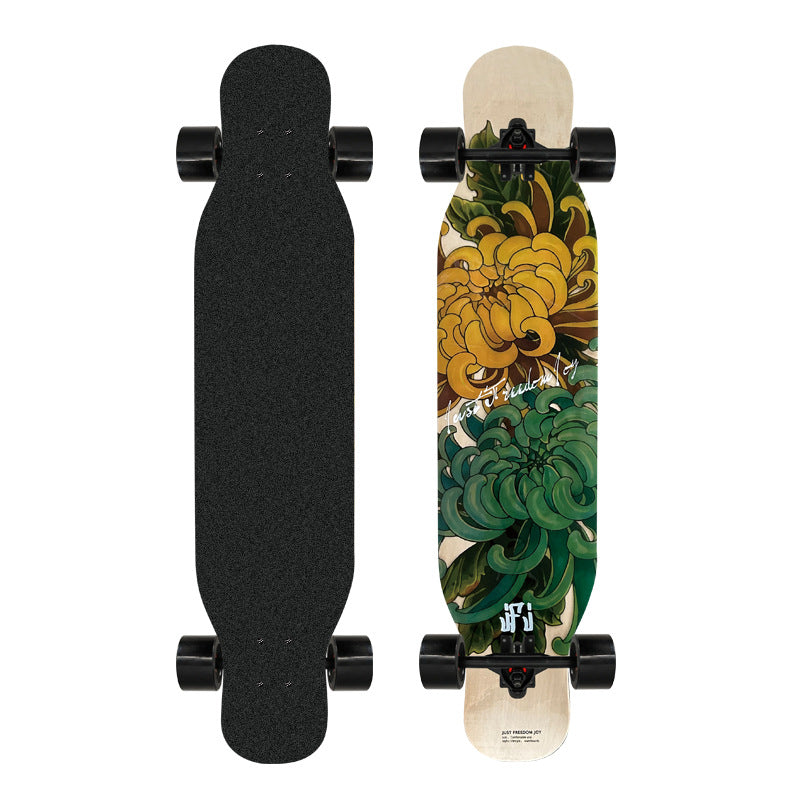 Kunstnerisk løveprydet longboard Skanto