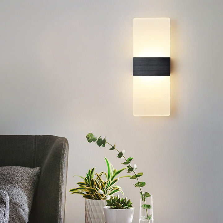 Skanto | CenturyGlow – Mid-Century Vegglampe for Tidløs Stil
