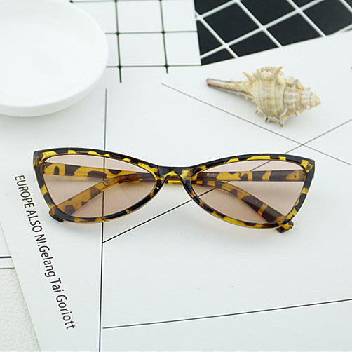 Damer geometrisk designer solbrille i moderne stil Skanto