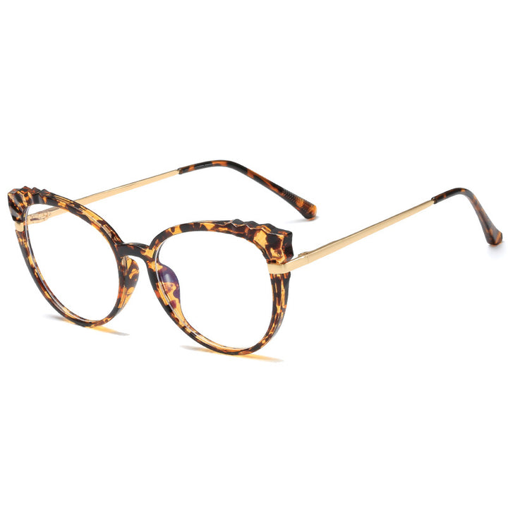 Dame moteriktig brille i elegant cat-eye-stil Skanto
