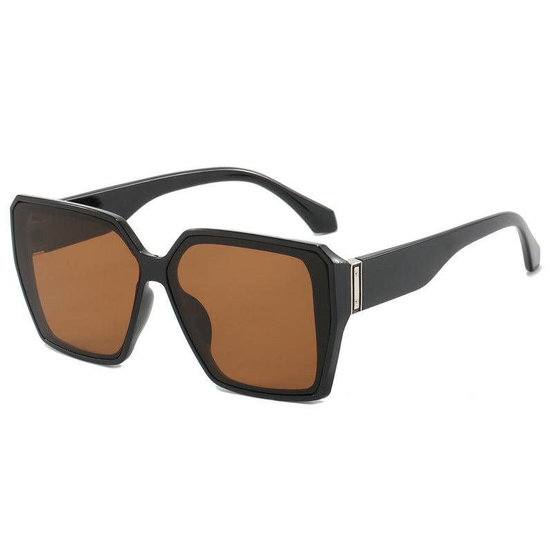 Dame moteriktig geometrisk solbrille i urban stil Skanto
