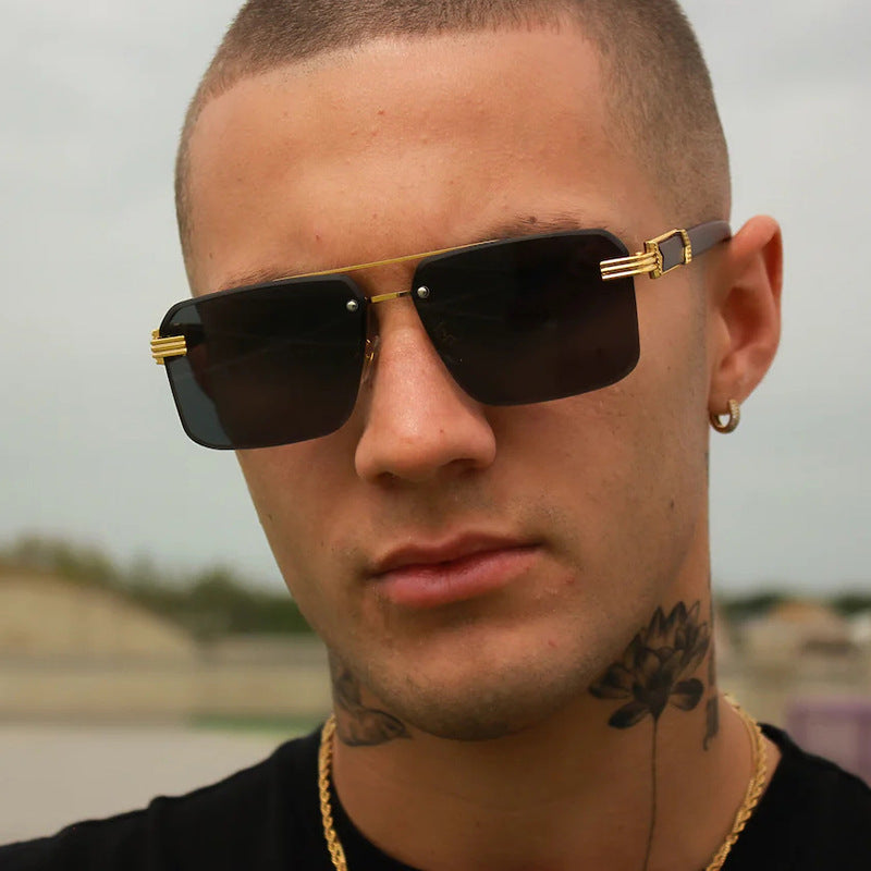 Damer geometrisk oversized solbrille med trendy design og luksuriøse detaljer Skanto