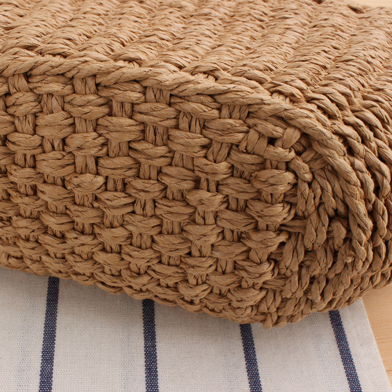 Modern basket bag with elegant fringe design Skanto