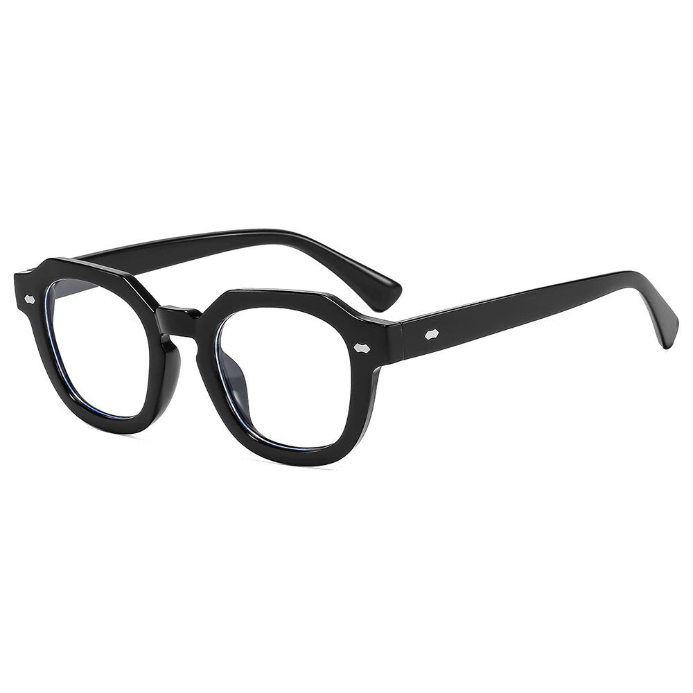 Dame solbrille i moderne design med polariserte linser Skanto