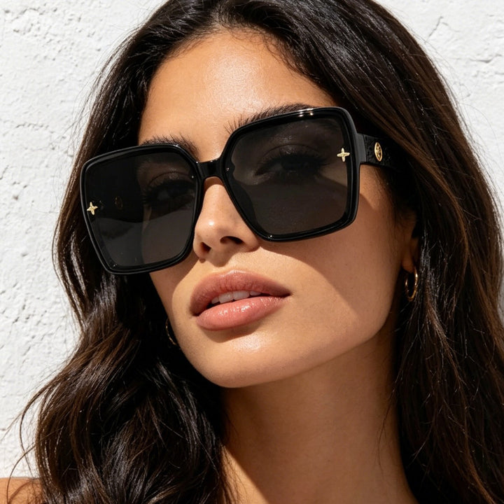 Dame oversized kvadratisk solbrille med elegant design Skanto