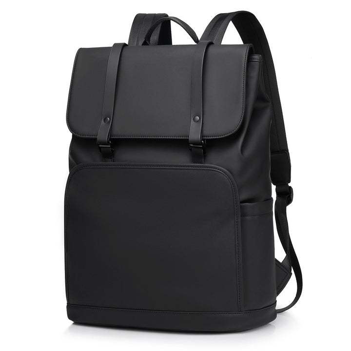 Romslig laptop-sekk med justerbare bæreremmer og vannavvisende materiale Skanto