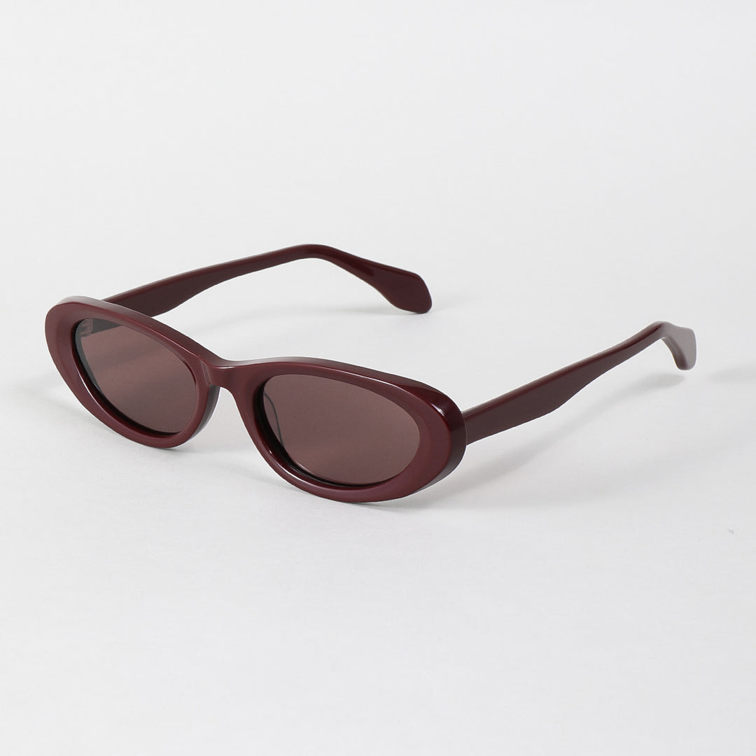 Dame designer solbriller i moderne oval design Skanto