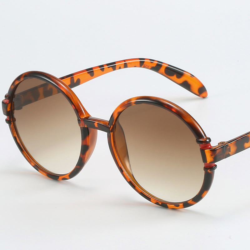 Dame rund solbrille i trendy leopardmønster med UV-beskyttelse Skanto