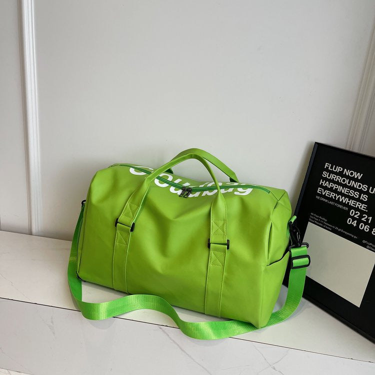 Sporty reiseveske med robust design og justerbar skulderstropp Skanto
