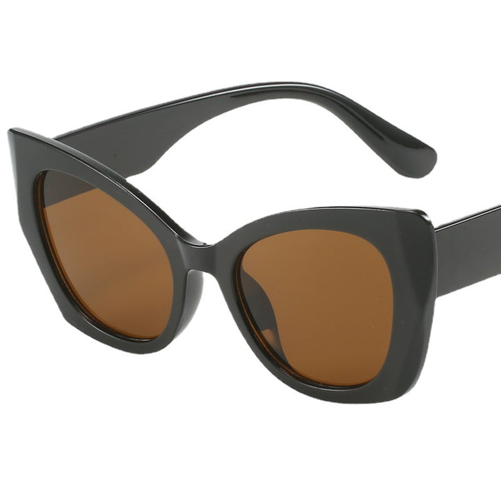Dame Modische Cat-Eye Solbrille med elegant design Skanto
