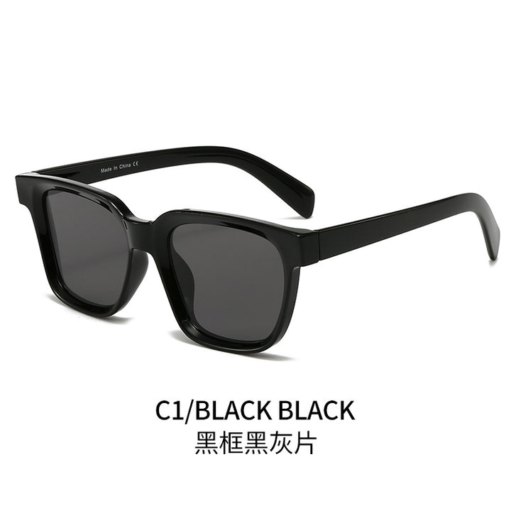Dame elegant firkantet solbrille med UV-beskyttelse og stabil ramme Skanto