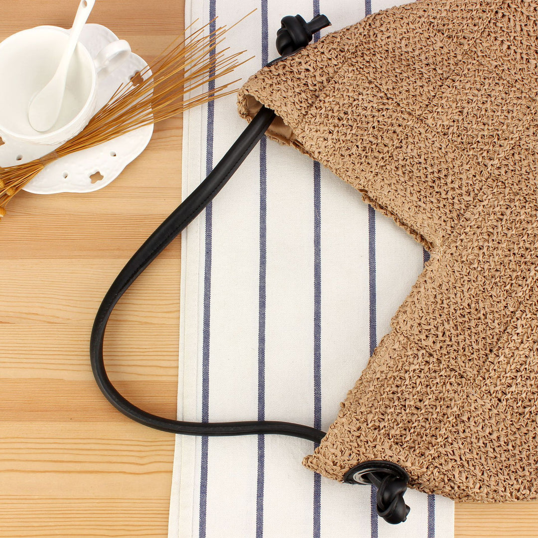 Handbag with modern geometric knit pattern Skanto