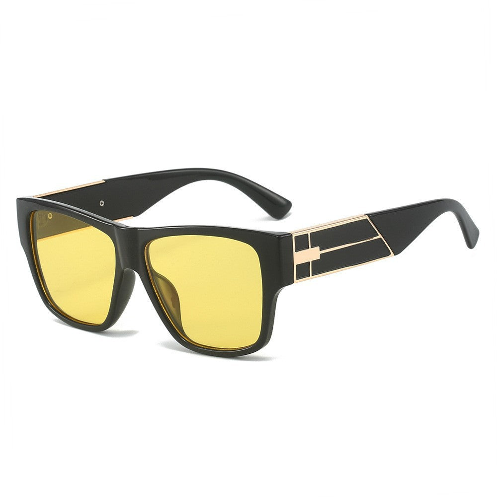 Dame moteriktig oversized solbrille med elegant ramme Skanto
