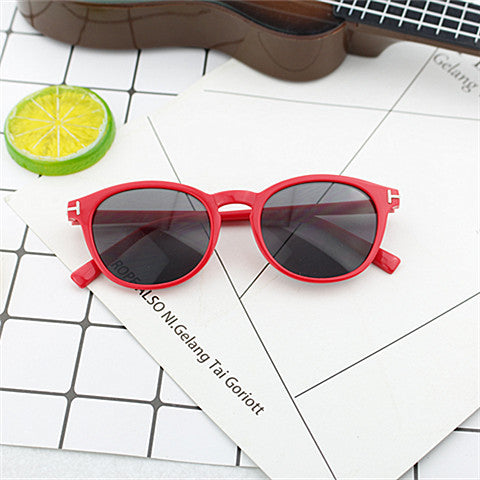 Dame moterik rund solbrille med elegant plastramme Skanto