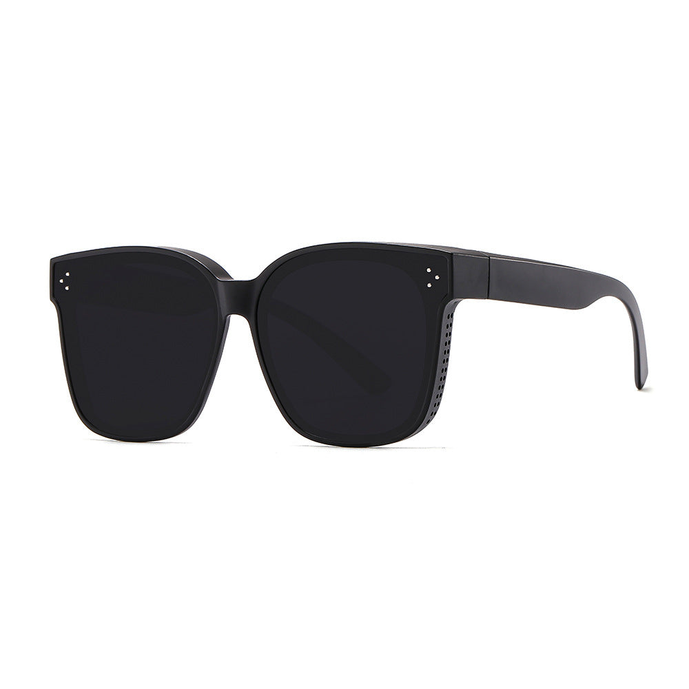 Dame firkantet solbrille med beskyttende UV-filter og stilfull ramme Skanto