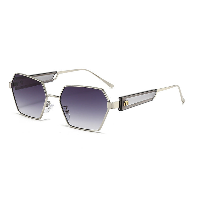 Dame Hexagon solbrille med luksuriøse metallakenter Skanto