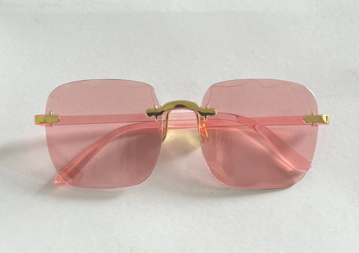 Dame oversized solbriller med unike designelementer Skanto